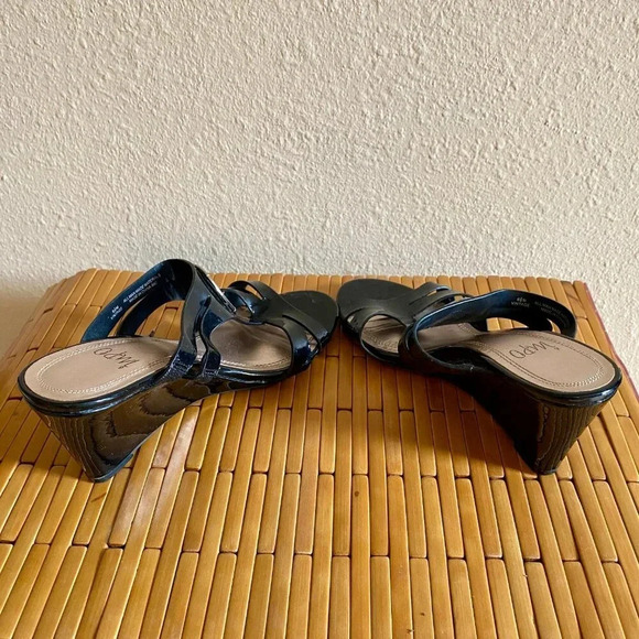 IMPO Patent Leather Mules with lovely silver accent! Size 6 1/2 M with 3" Heels - Picture 5 of 8